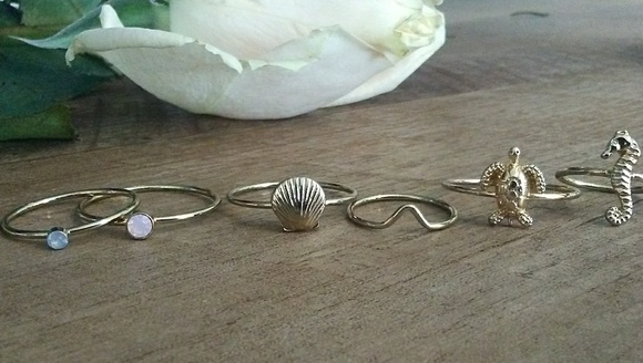 SET OF 7 RINGS! - Picture 3 of 3